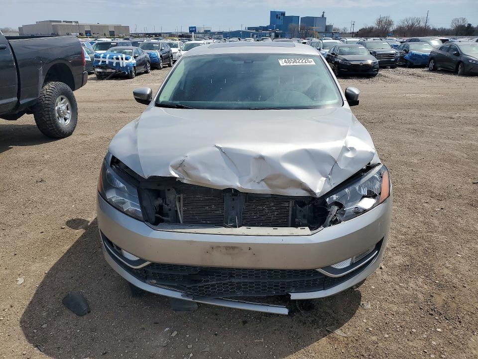 Продажа на аукционе авто 2013 Volkswagen Passat, vin: 1VWCN7A32DC142044, номер лота: 48582226