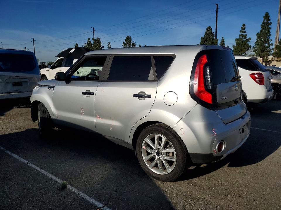 2018 Kia Soul მანქანა იყიდება აუქციონზე, vin: KNDJP3A53J7595172, აუქციონის ნომერი: 48789736