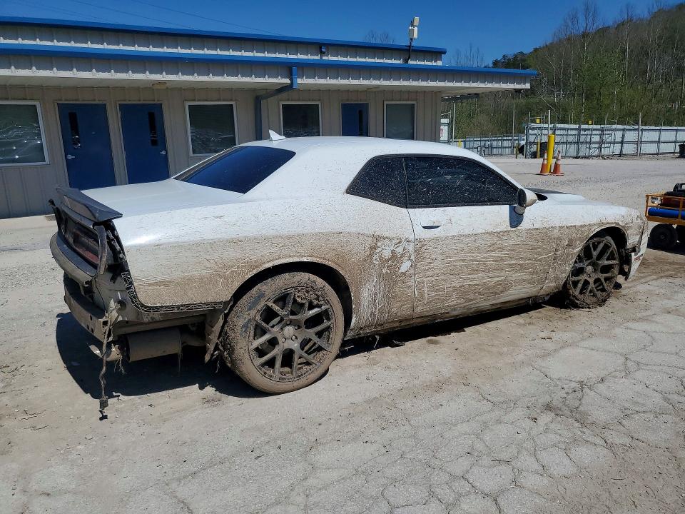 2015 Dodge Challenger მანქანა იყიდება აუქციონზე, vin: 2C3CDZFJ0FH700695, აუქციონის ნომერი: 49180066