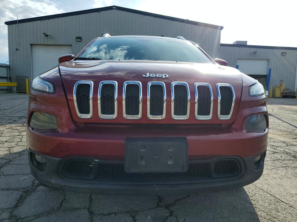 51898116 :رقم المزاد ، 1C4PJMCS0FW527848 vin ، 2015 Jeep Cherokee مزاد بيع