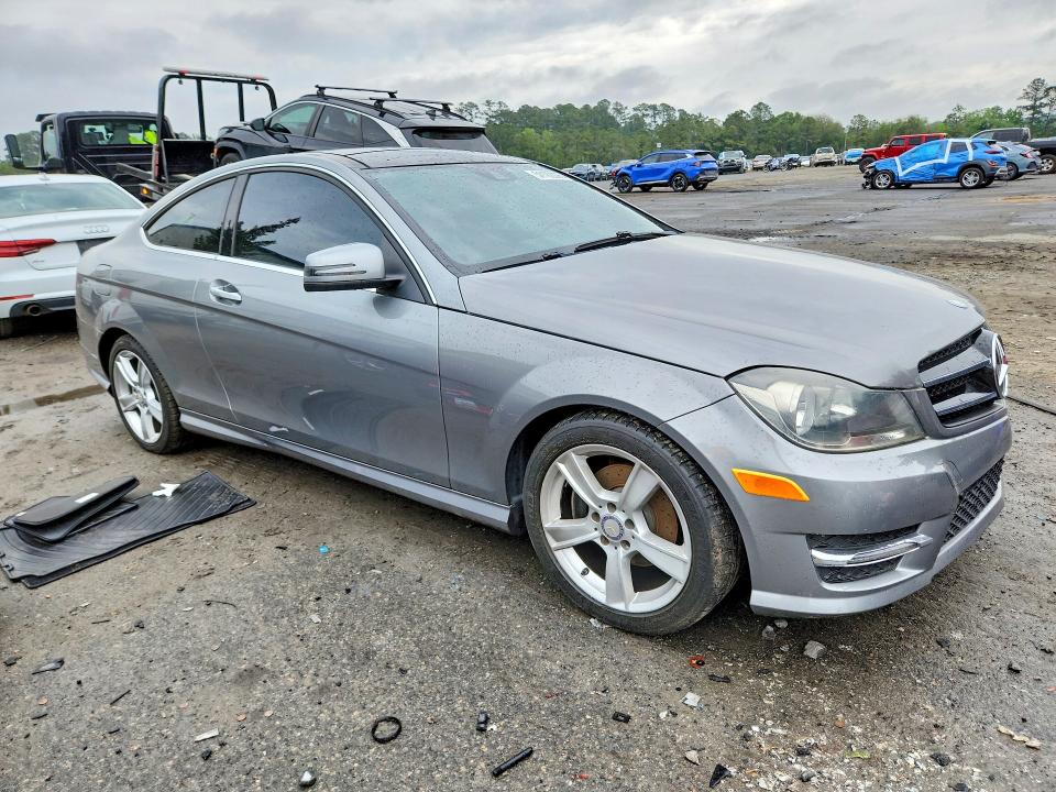 Продажа на аукционе авто 2014 Mercedes-benz C, vin: WDDGJ4HB7EG292484, номер лота: 51122036