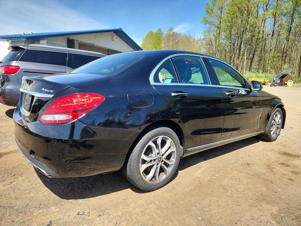 51787726 :رقم المزاد ، 55SWF4KB4JU271269 vin ، 2018 Mercedes-benz C مزاد بيع
