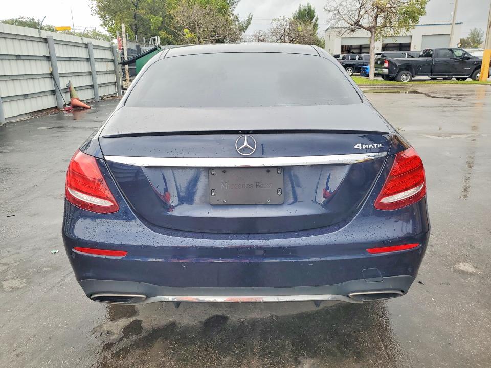 49307876 :رقم المزاد ، WDDZF4KB8HA065248 vin ، 2017 Mercedes-benz E مزاد بيع