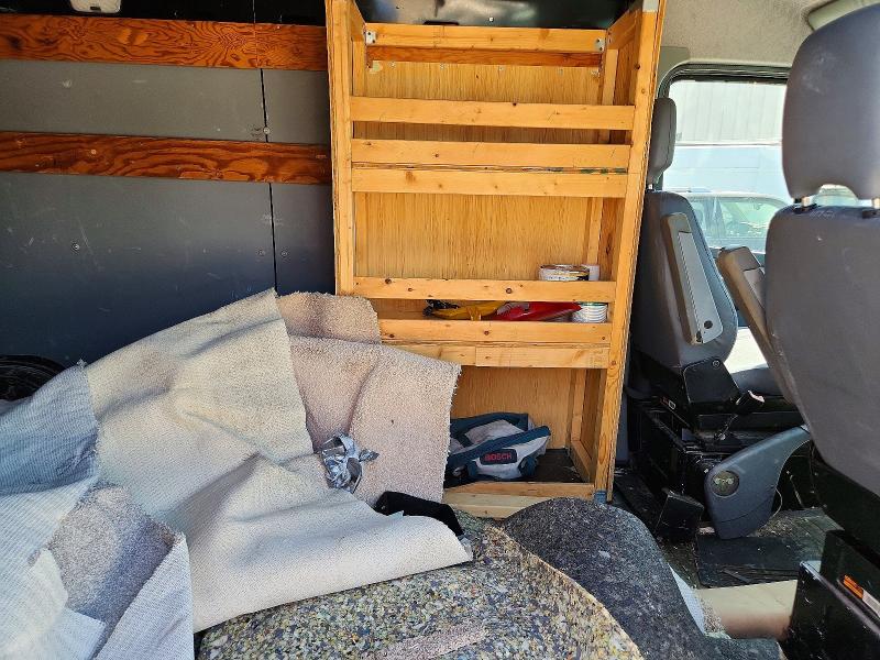 48469456 :رقم المزاد ، WD2PD644945656899 vin ، 2004 Sprinter 2500 Sprin مزاد بيع