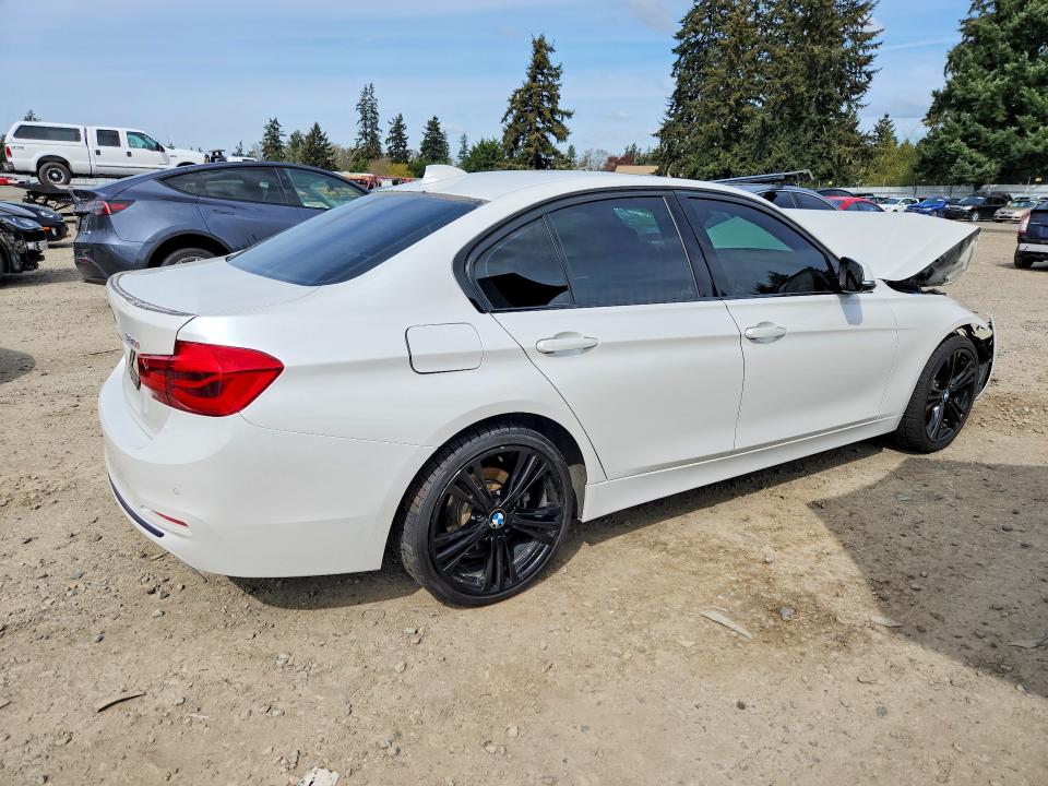 49444516 :رقم المزاد ، WBA8D9G34HNU65436 vin ، 2017 Bmw 330 مزاد بيع