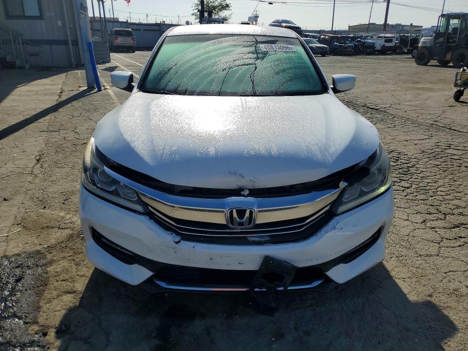 Продажа на аукционе авто 2017 Honda Accord, vin: 1HGCR2F57HA290066, номер лота: 48815096