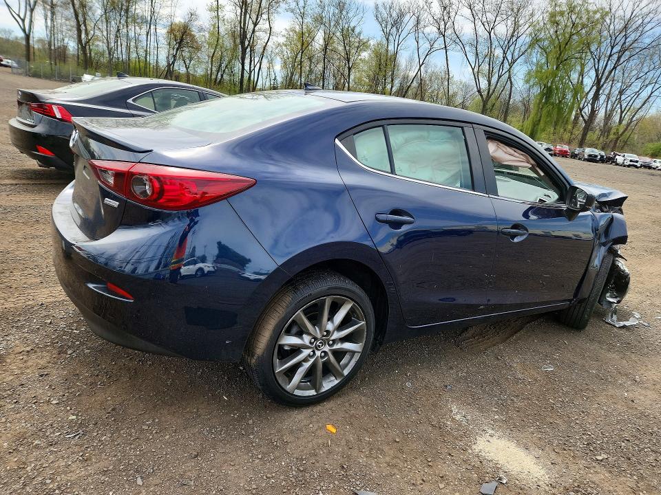 Продажа на аукционе авто 2018 Mazda 3, vin: 3MZBN1V33JM256552, номер лота: 50594096