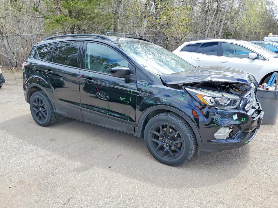 51501736 :رقم المزاد ، 1FMCU0GDXJUB63450 vin ، 2018 Ford Escape مزاد بيع