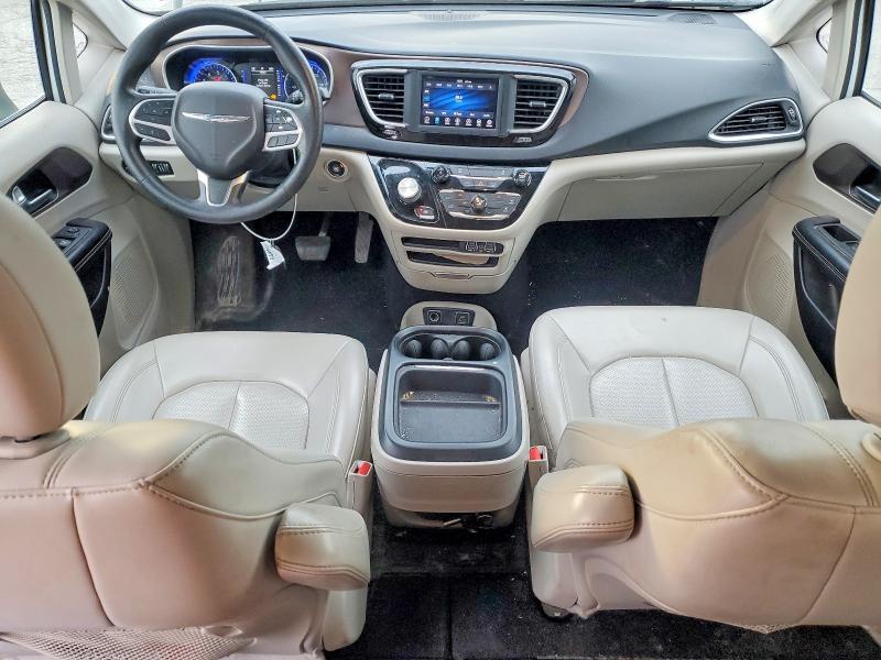 41895676 :رقم المزاد ، 2C4RC1DG5MR551466 vin ، 2021 Chrysler Voyager مزاد بيع
