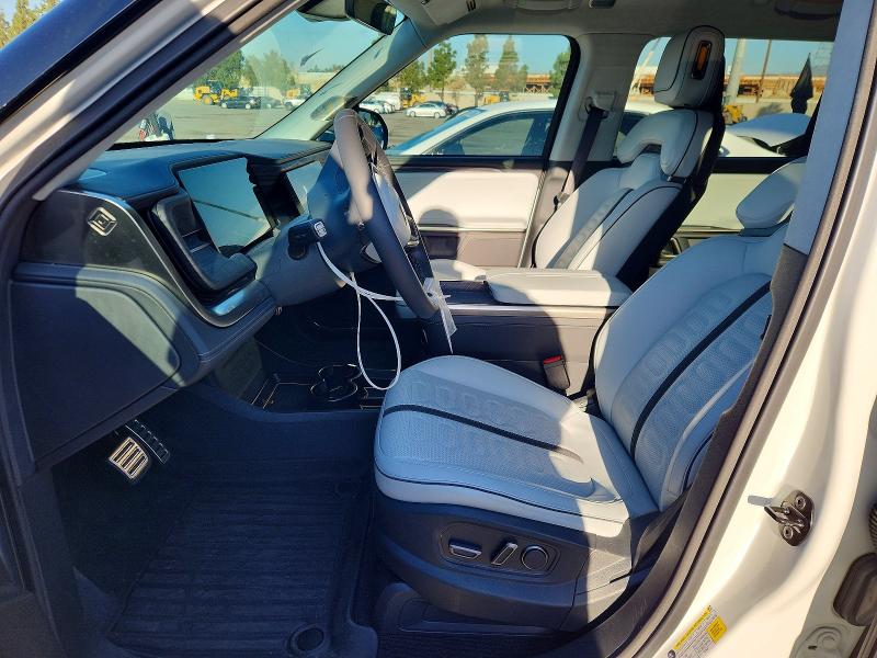 49607406 :رقم المزاد ، 7PDSGABA5PN027491 vin ، 2023 Rivian R1s مزاد بيع