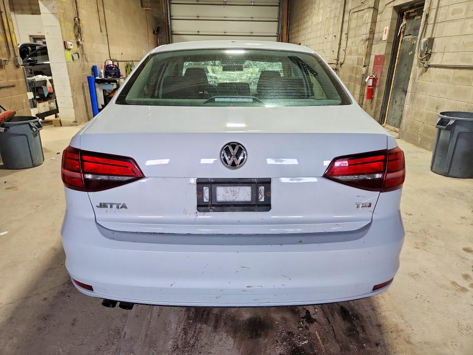 51545926 :رقم المزاد ، 3VW167AJ0HM266062 vin ، 2017 Volkswagen Jetta مزاد بيع