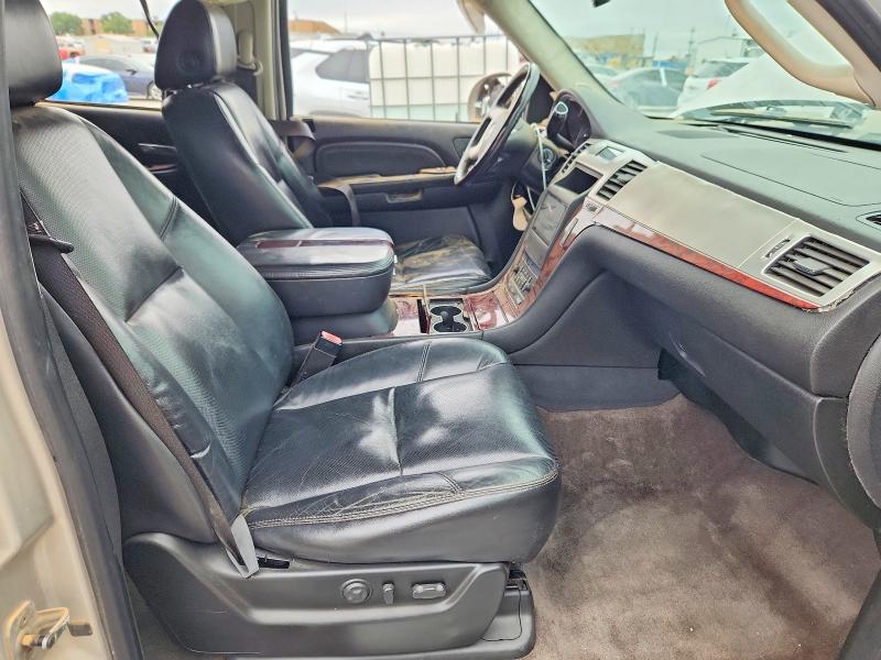 51665646 :رقم المزاد ، 1GYEC63898R196703 vin ، 2008 Cadillac Escalade مزاد بيع