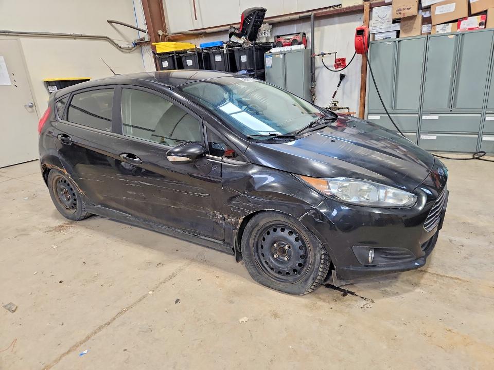48543526 :رقم المزاد ، 3FADP4EJ5FM127991 vin ، 2015 Ford Fiesta مزاد بيع