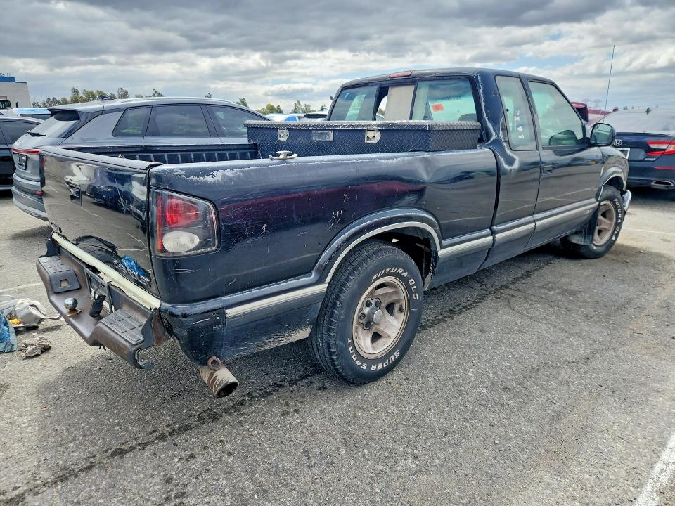 51129076 :رقم المزاد ، 1GCCS1943VK110037 vin ، 1997 Chevrolet S Truck مزاد بيع