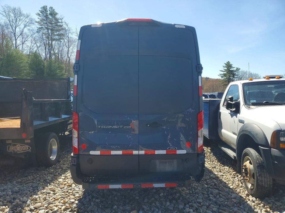 50663096 :رقم المزاد ، 1FTBR3X87LKB05011 vin ، 2020 Ford Transit مزاد بيع