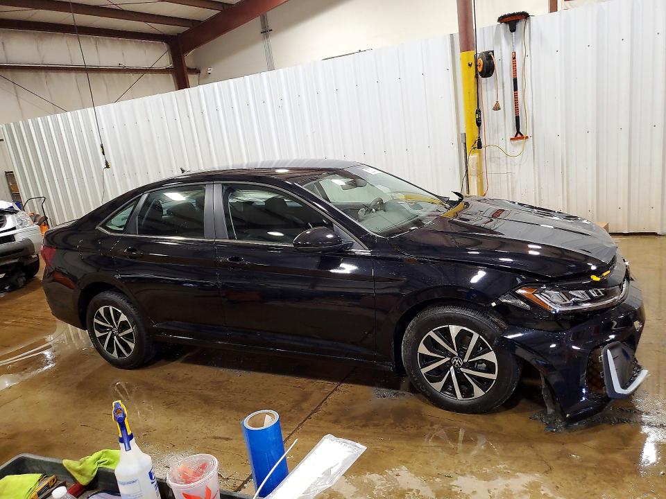 50261126 :رقم المزاد ، 3VW5X7BUXSM110495 vin ، 2025 Volkswagen Jetta مزاد بيع