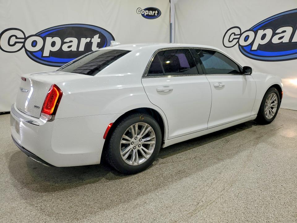 2017 Chrysler 300 მანქანა იყიდება აუქციონზე, vin: 2C3CCAAG2HH560104, აუქციონის ნომერი: 50944216