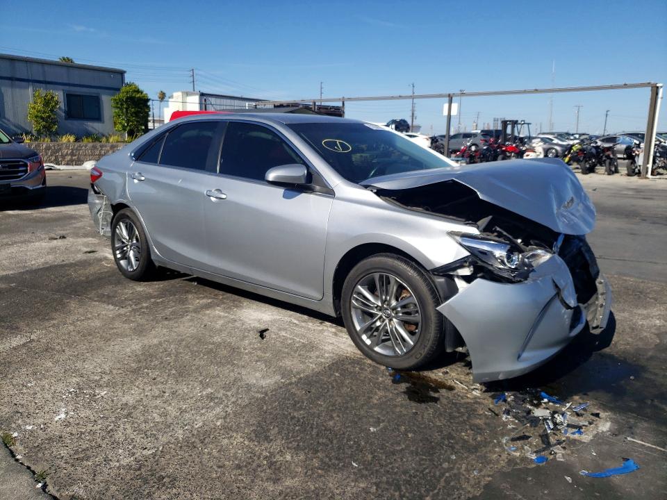 2017 Toyota Camry მანქანა იყიდება აუქციონზე, vin: 4T1BF1FK8HU406498, აუქციონის ნომერი: 51030326