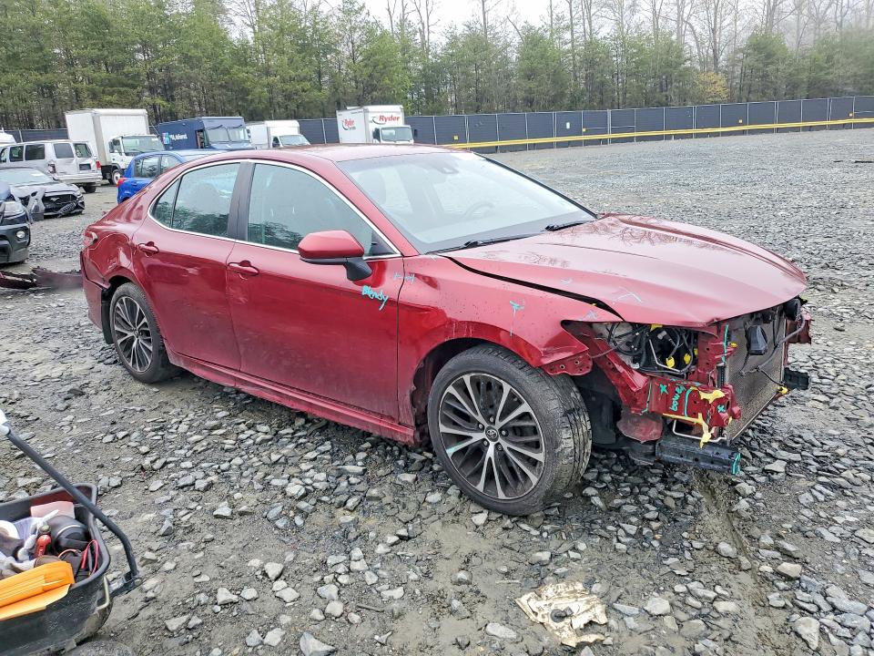 Продаж на аукціоні авто 2018 Toyota Camry, vin: 4T1B11HK2JU607069, номер лоту: 46941166