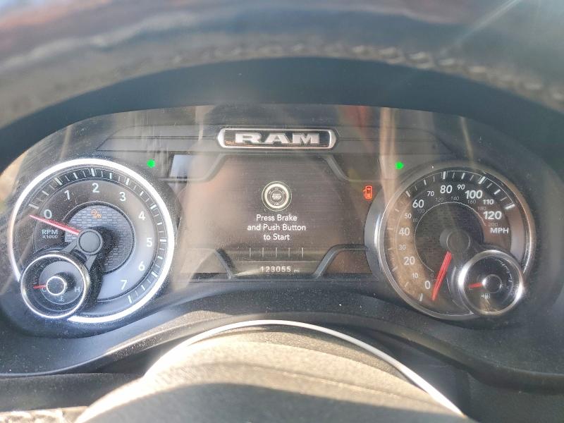 49171196 :رقم المزاد ، 1C6SRFFT8KN688247 vin ، 2019 Ram 1500 مزاد بيع