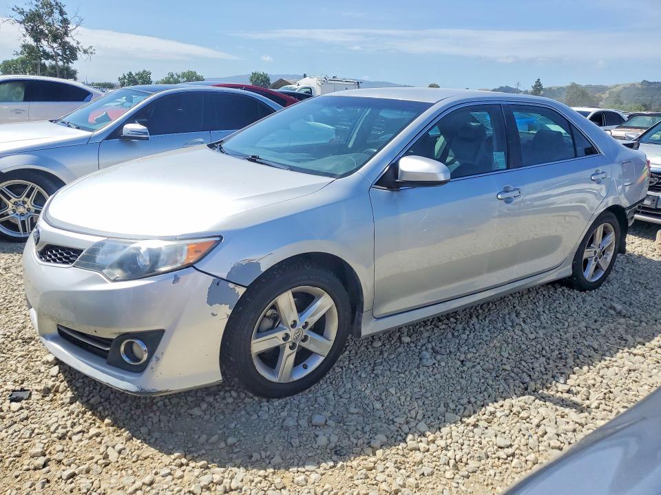 51018986 :رقم المزاد ، 4T1BF1FK8EU393005 vin ، 2014 Toyota Camry مزاد بيع