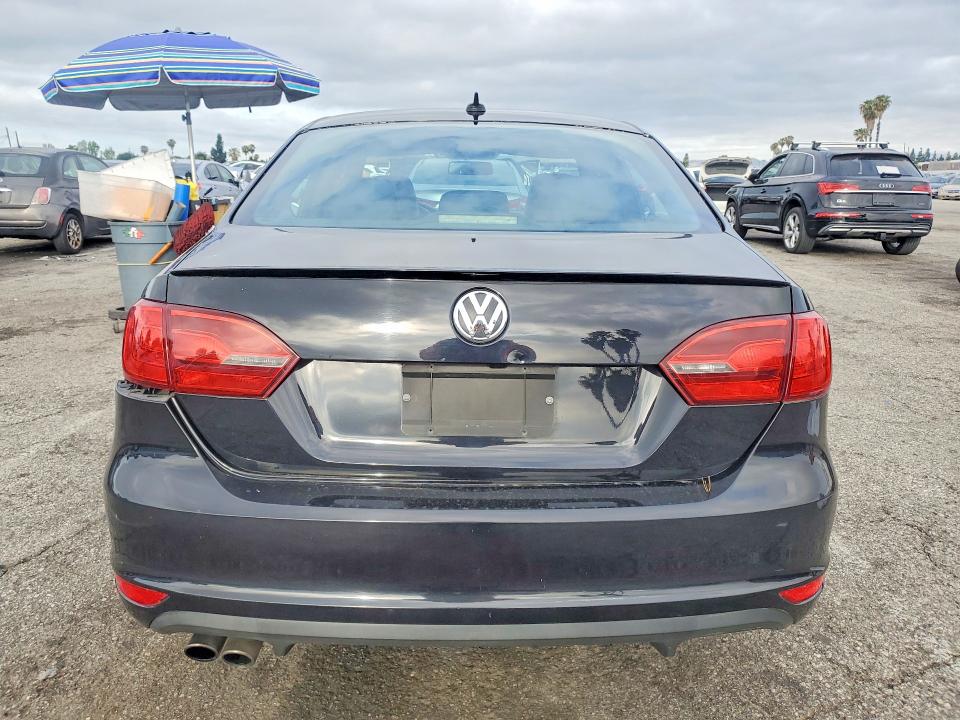 48644026 :رقم المزاد ، 3VW4A7AJ8DM424024 vin ، 2013 Volkswagen Jetta مزاد بيع