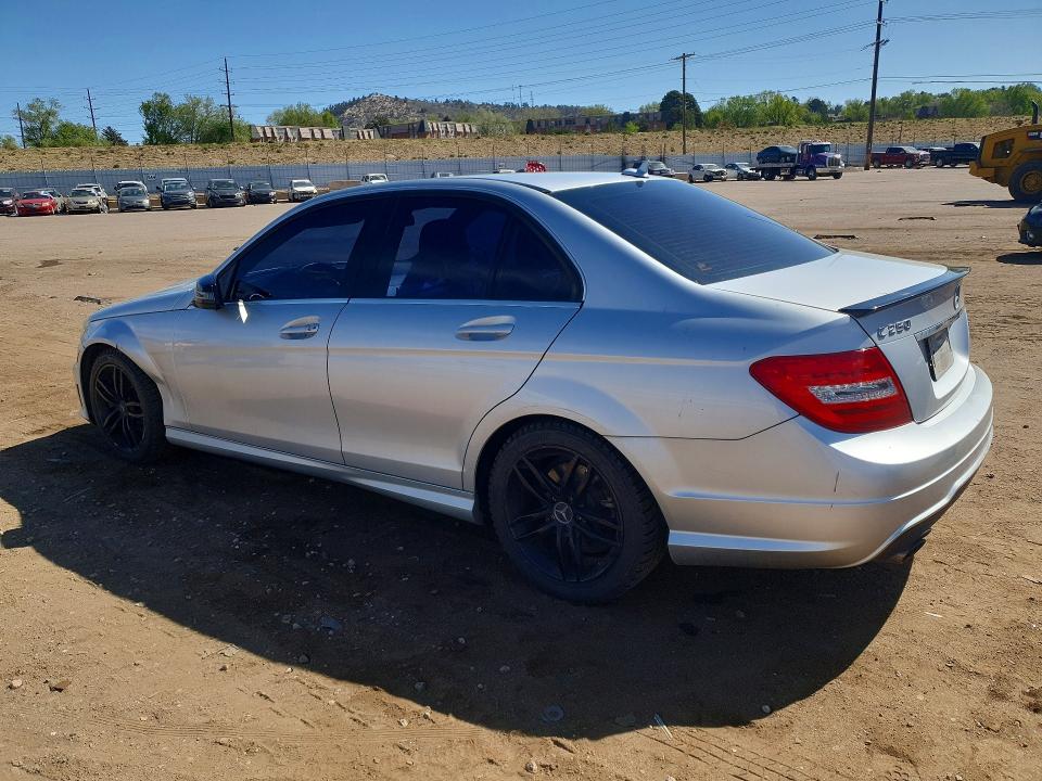 Продаж на аукціоні авто 2012 Mercedes-benz C, vin: WDDGF4HB3CR227425, номер лоту: 51600976