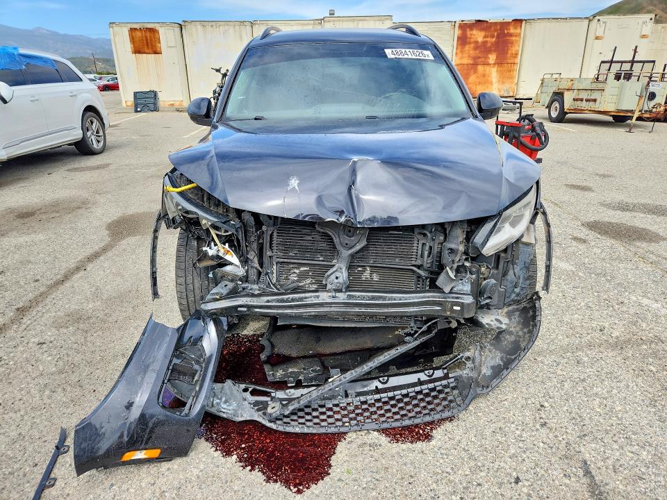 48841626 :رقم المزاد ، WVGAV7AX3HK053989 vin ، 2017 Volkswagen Tiguan مزاد بيع