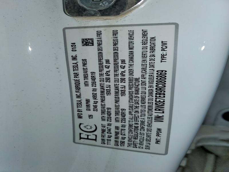 48801056 :رقم المزاد ، LRW3E7EB9RC086869 vin ، 2024 Tesla Model 3 مزاد بيع