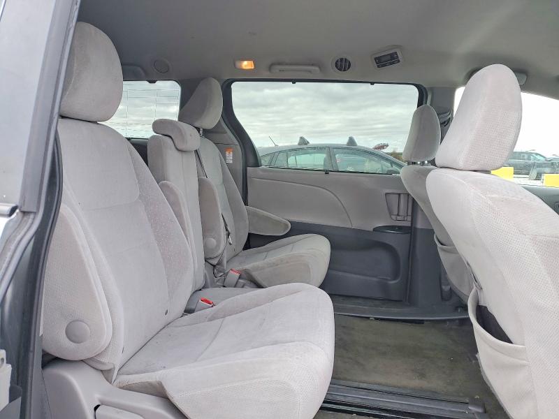 50431836 :رقم المزاد ، 5TDKK3DC2FS599966 vin ، 2015 Toyota Sienna مزاد بيع