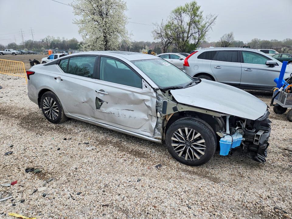 Продаж на аукціоні авто 2023 Nissan Altima, vin: 1N4BL4DV2PN354232, номер лоту: 48323176