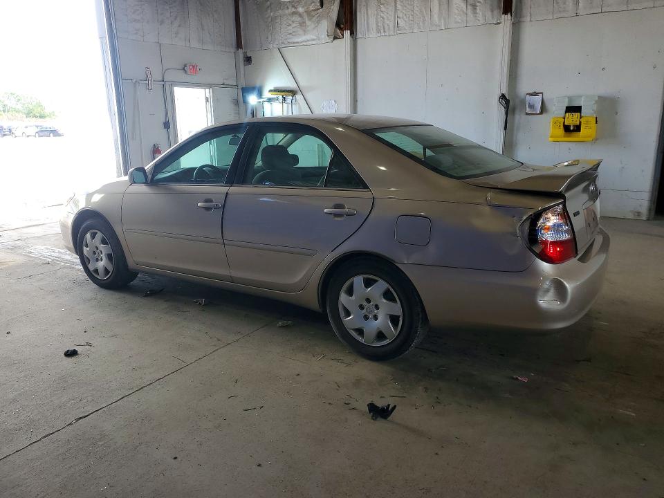 50602666 :رقم المزاد ، 4T1BE32K22U545604 vin ، 2002 Toyota Camry مزاد بيع