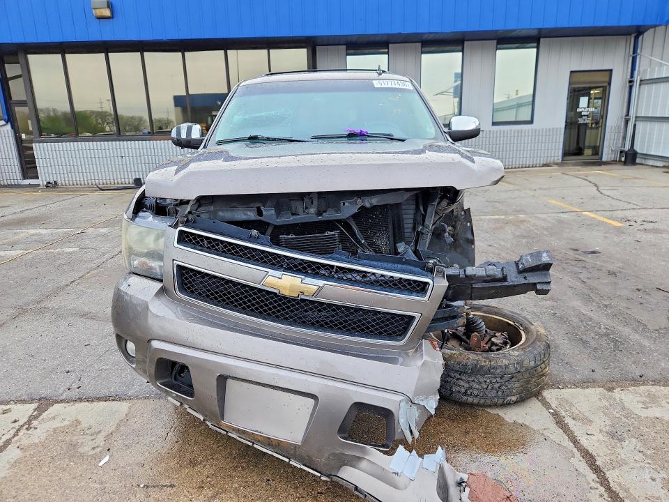 Продажа на аукционе авто 2011 Chevrolet Tahoe, vin: 1GNSKBE03BR383610, номер лота: 51777436