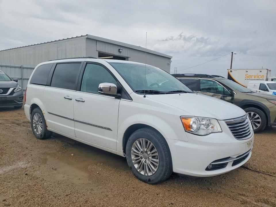 49924316 :رقم المزاد ، 2C4RC1CG0FR574450 vin ، 2015 Chrysler Town & Country مزاد بيع