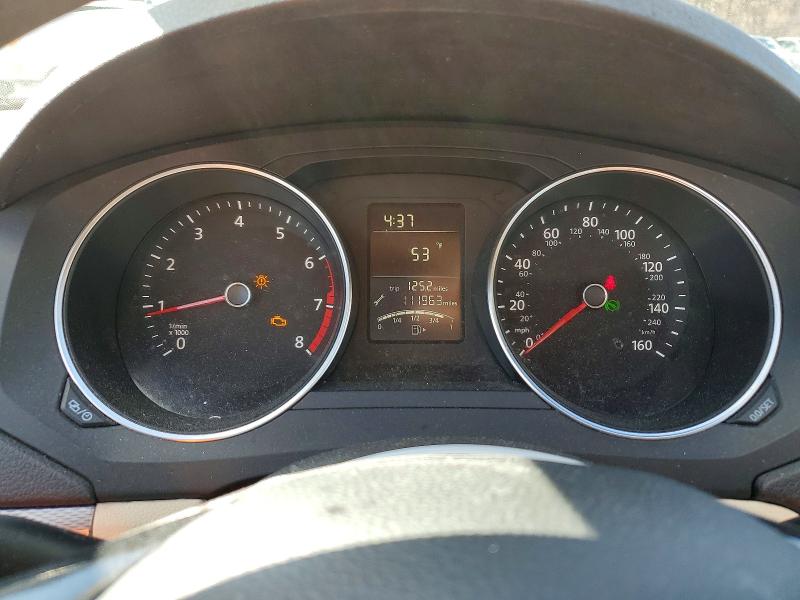 48737686 :رقم المزاد ، 3VWDB7AJ6JM236045 vin ، 2018 Volkswagen Jetta مزاد بيع