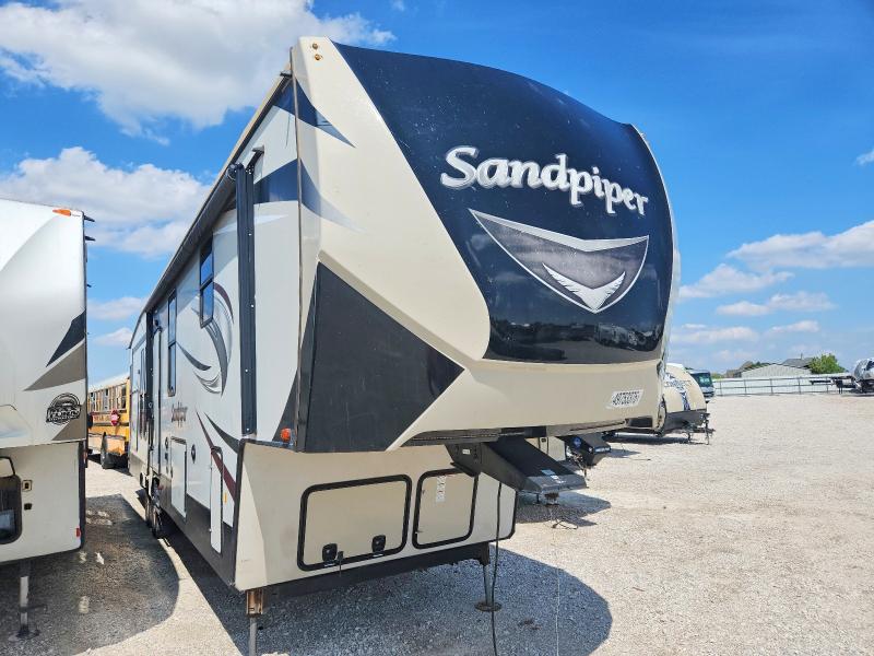 49753376 :رقم المزاد ، 4X4FSAP29JJ037314 vin ، 2018 Foresriver Sandpiper مزاد بيع