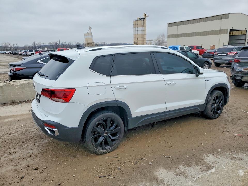 Продажа на аукционе авто 2022 Volkswagen Taos, vin: 3VVLX7B2XNM023825, номер лота: 48282636