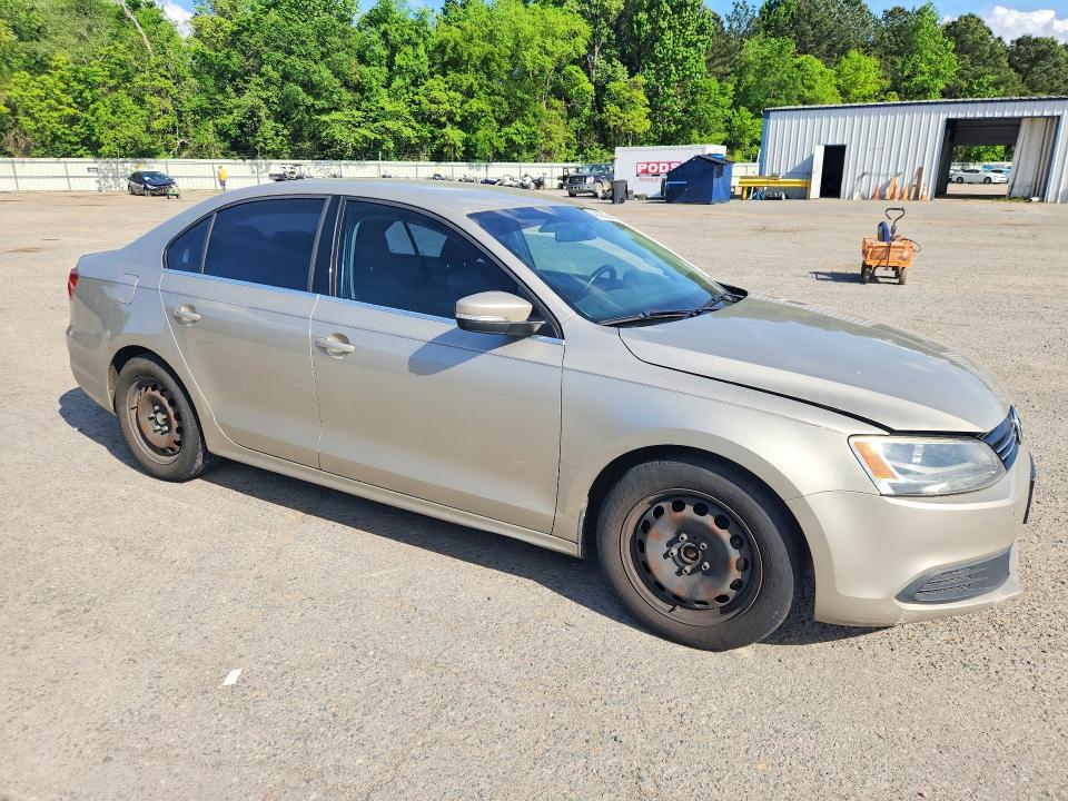 49402656 :رقم المزاد ، 3VWDP7AJ5DM265686 vin ، 2013 Volkswagen Jetta مزاد بيع