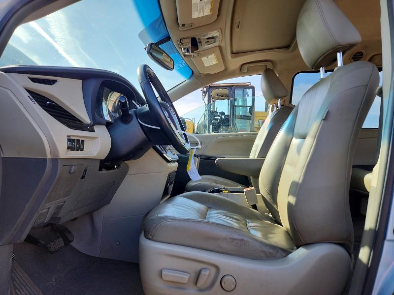 2017 Toyota Sienna მანქანა იყიდება აუქციონზე, vin: 5TDYZ3DC0HS888854, აუქციონის ნომერი: 50131776