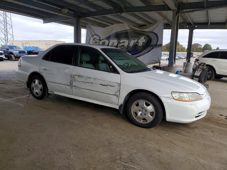 48441256 :رقم المزاد ، 1HGCG16581A043435 vin ، 2001 Honda Accord مزاد بيع