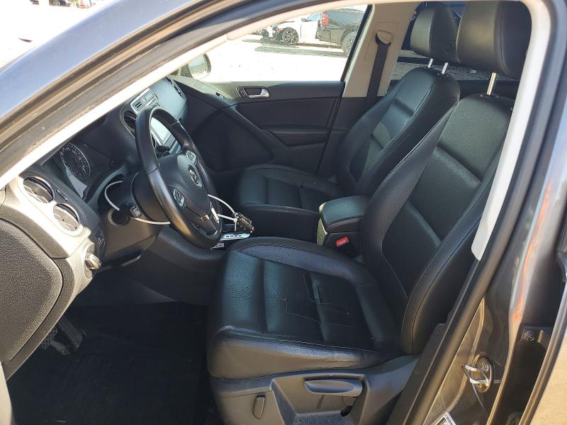 49283806 :رقم المزاد ، WVGBV7AX4FW555081 vin ، 2015 Volkswagen Tiguan مزاد بيع