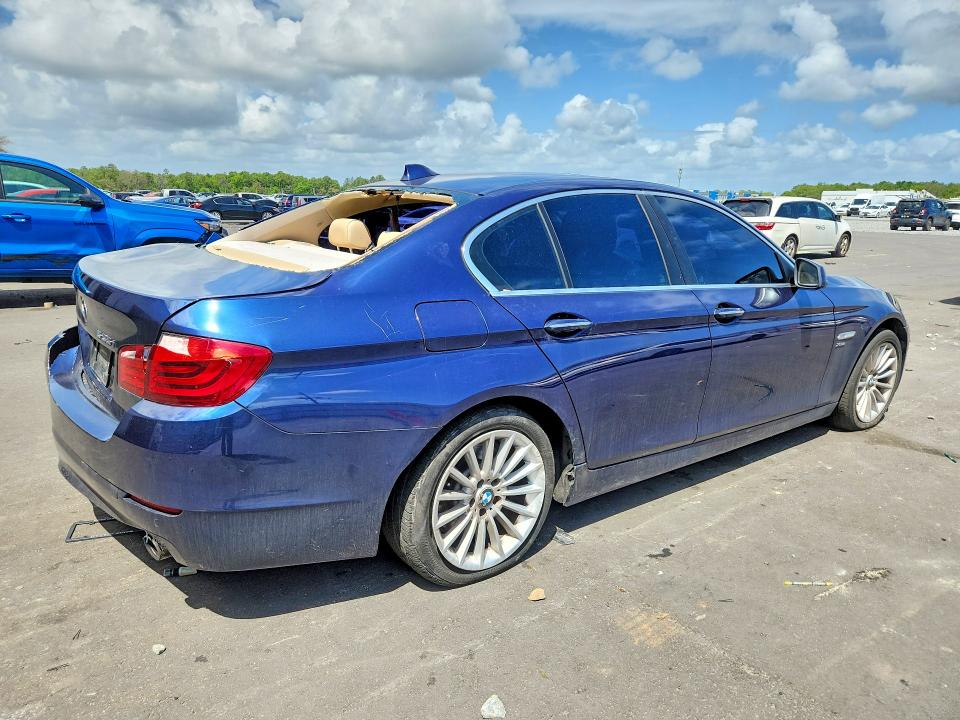 2011 Bmw 535 მანქანა იყიდება აუქციონზე, vin: WBAFU7C59BC870777, აუქციონის ნომერი: 49606376