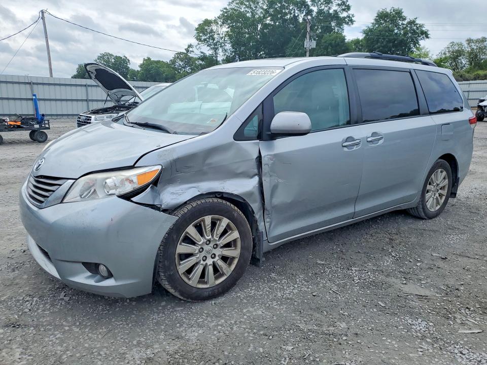 51823226 :رقم المزاد ، 5TDDK3DC5ES082281 vin ، 2014 Toyota Sienna مزاد بيع