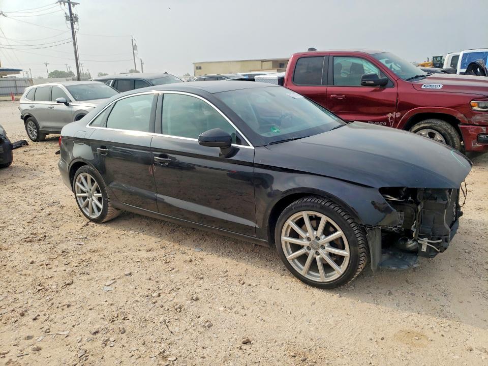51701876 :رقم المزاد ، WAUACGFF4F1006187 vin ، 2015 Audi A3 مزاد بيع