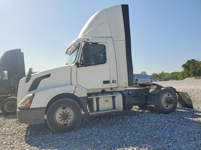 2018 Volvo Vnl მანქანა იყიდება აუქციონზე, vin: 4V4N39TG5JN892460, აუქციონის ნომერი: 50608526