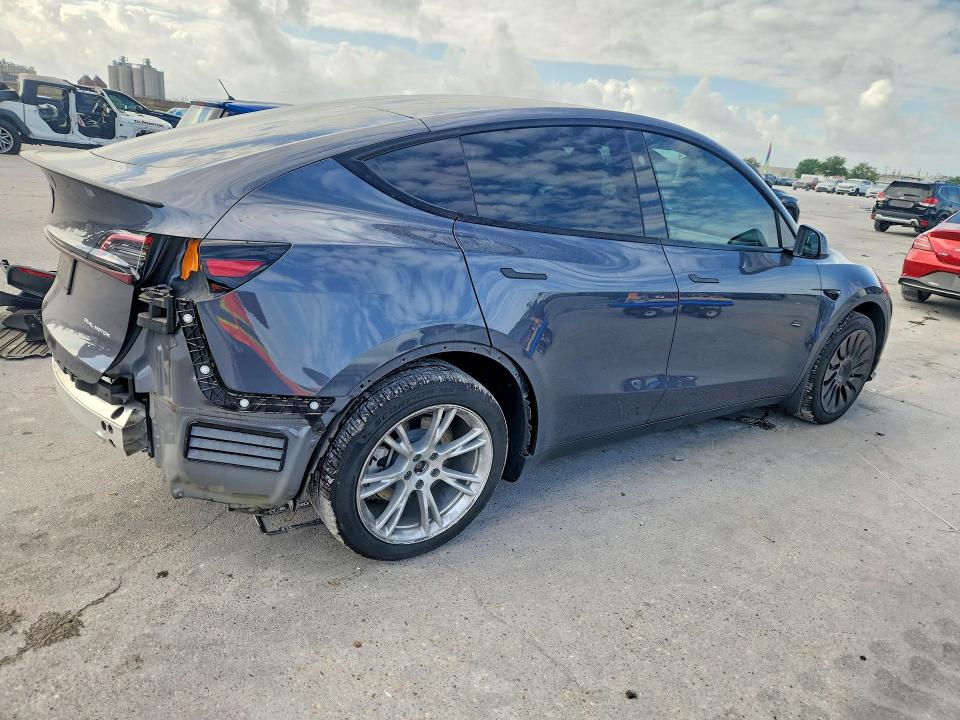 2024 Tesla Model Y მანქანა იყიდება აუქციონზე, vin: 7SAYGDEE8RA216767, აუქციონის ნომერი: 49948916