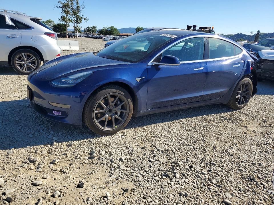 48797436 :رقم المزاد ، 5YJ3E1EA8KF400799 vin ، 2019 Tesla Model 3 مزاد بيع
