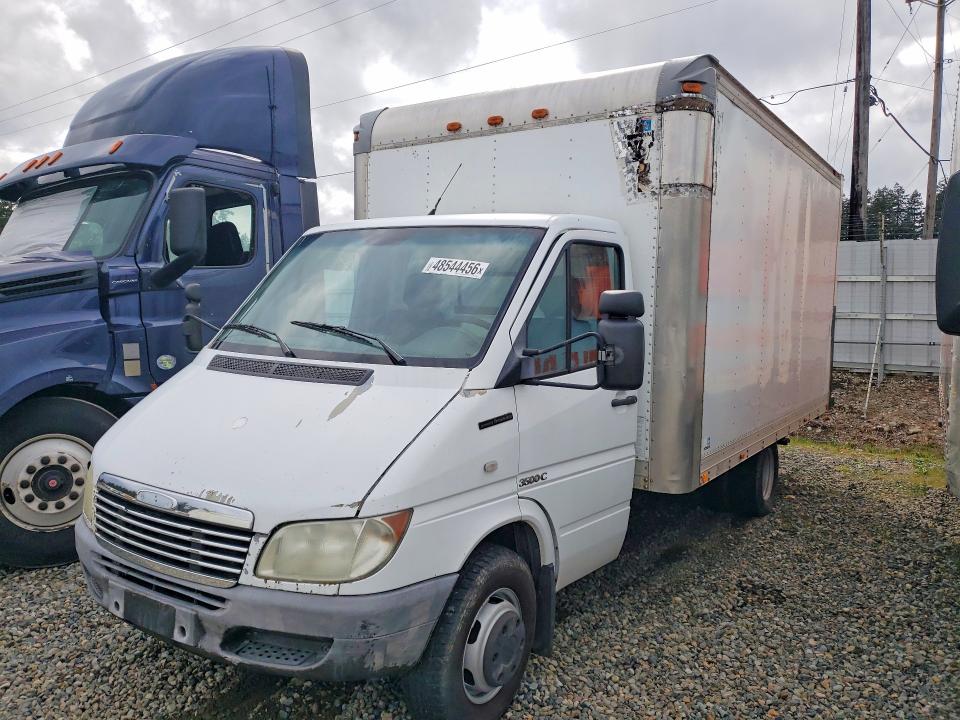 48544456 :رقم المزاد ، WDPPD944555785591 vin ، 2005 Freigliner Sprinter مزاد بيع