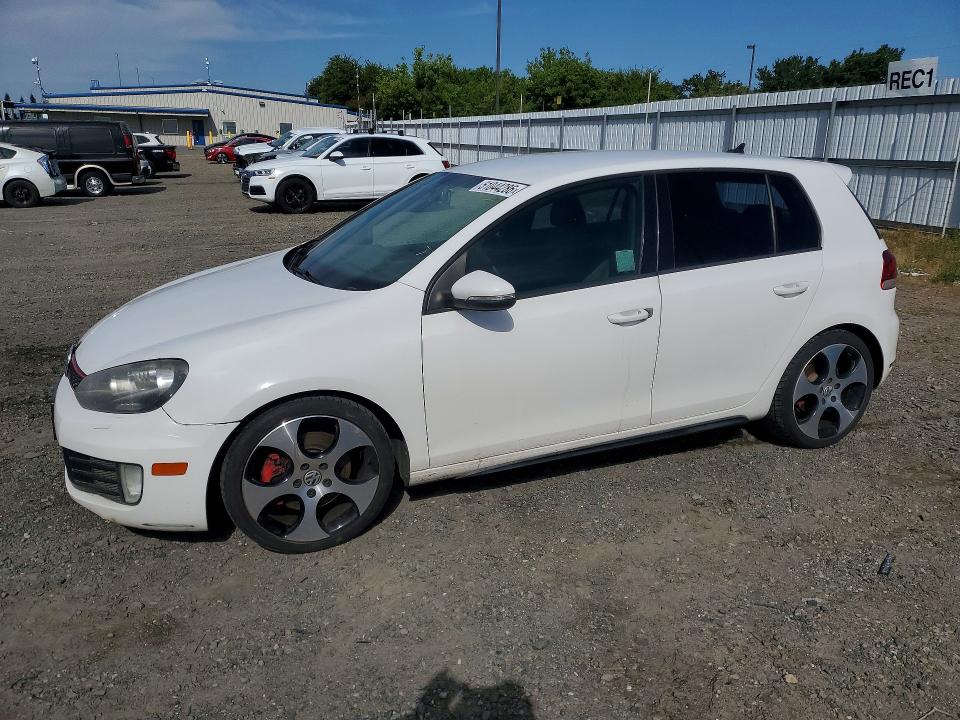 2011 Volkswagen Gti მანქანა იყიდება აუქციონზე, vin: WVWGD7AJ4BW156979, აუქციონის ნომერი: 51044286