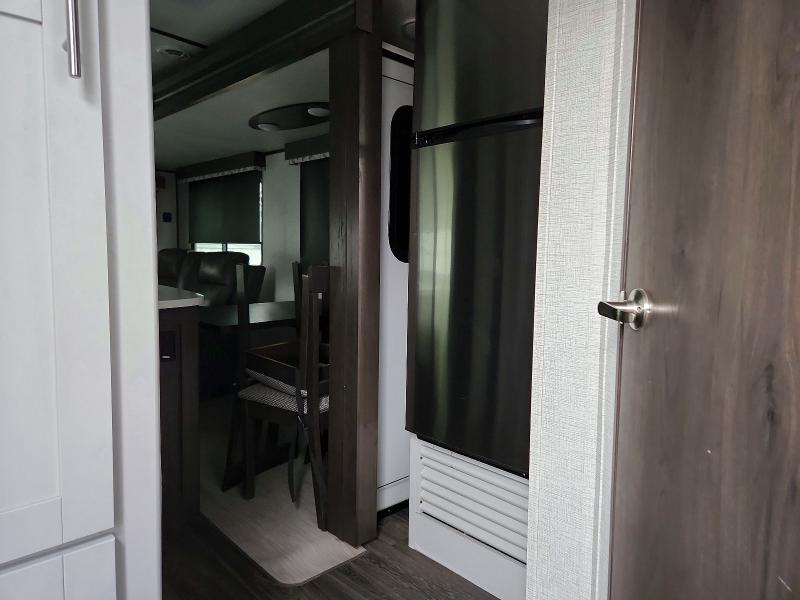 51498266 :رقم المزاد ، 4YDT30R20MD435282 vin ، 2021 Bull Recreational Vehicle (rv) مزاد بيع